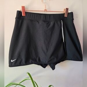 Nike Fit Dry Black Athletic Skort with Back Pocket - Size Small (4-6)